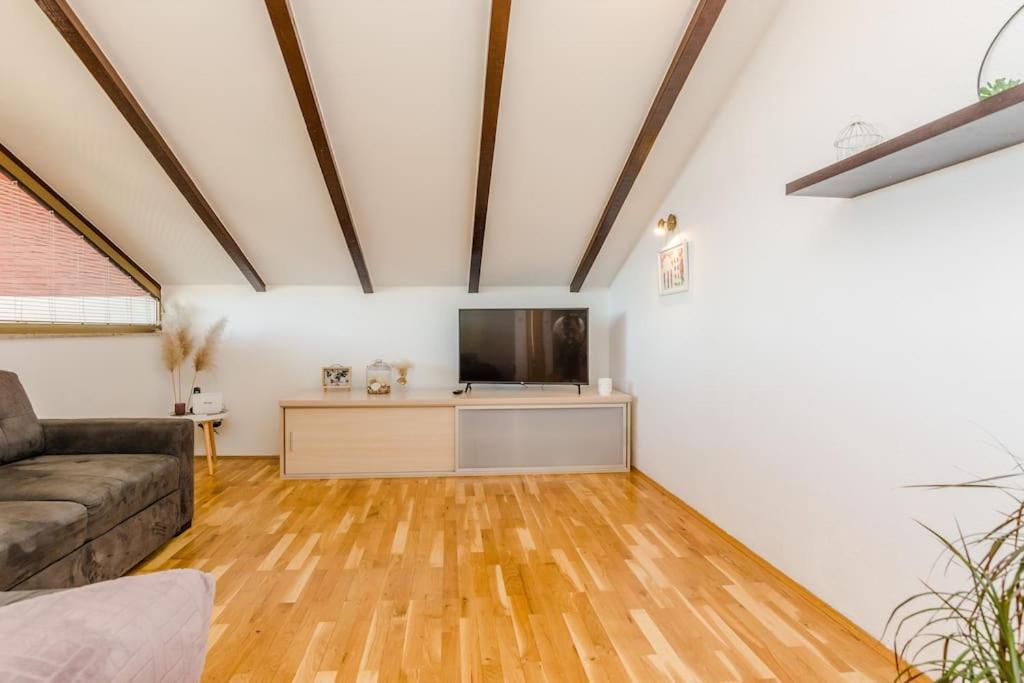 זאדאר Apartment Roko - Up To 4 People With Free Parking מראה חיצוני תמונה