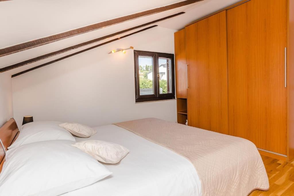 זאדאר Apartment Roko - Up To 4 People With Free Parking מראה חיצוני תמונה